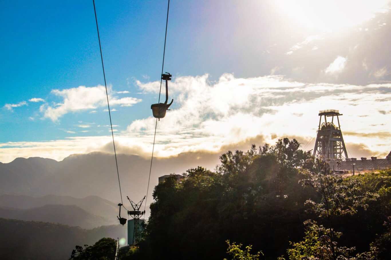 Aerial ropeway between the Cuiaba and Queiroz plants, Brazil